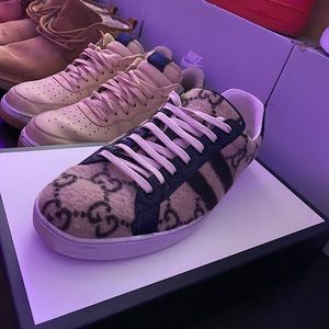 Gucci cream wool shoes